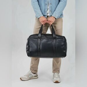 New David Jones Black Leather Travel Duffle Bag Gym Weekender 20x11x9 in
